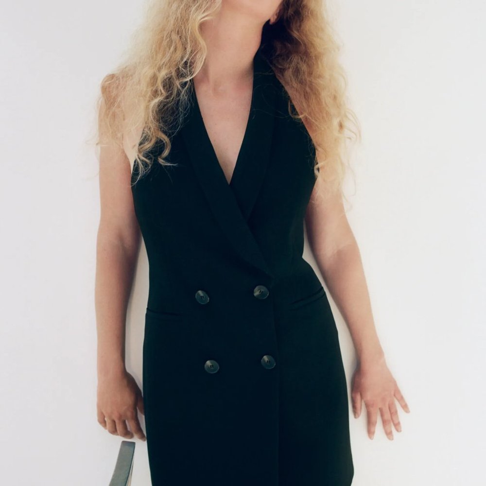 Zara NWT | Open Back Black Halter Vest